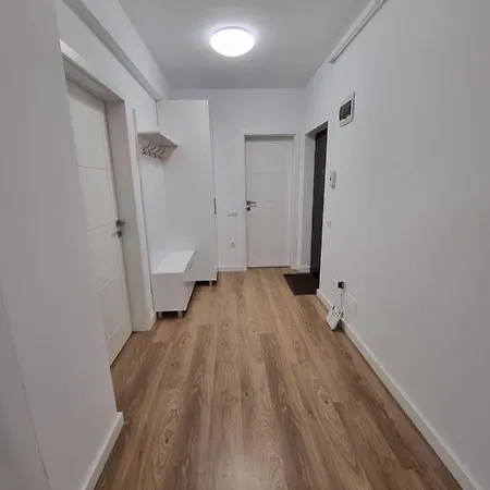 Apartament In *