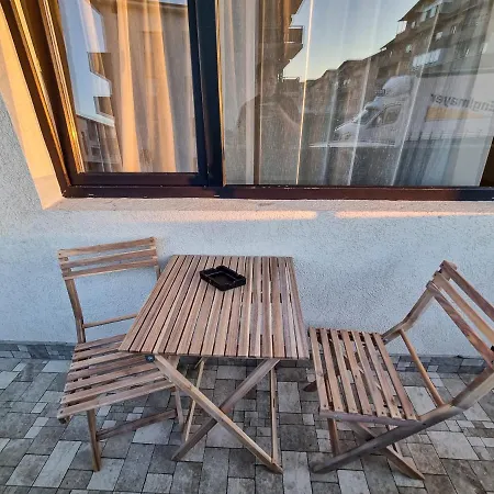 Apartament In *